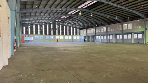 32 Monteer St, Isando - Industrial Property Availbale To Let in Isando to Let 5000m² (3)